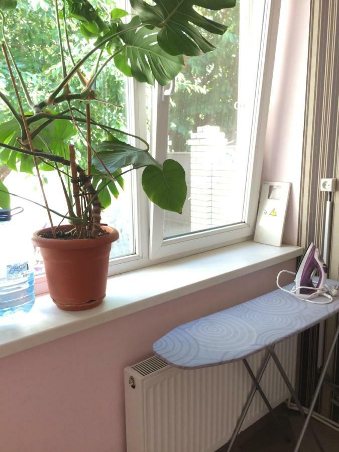 Room In The Guest House Odesa Exterior foto